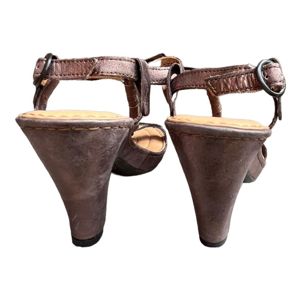 Born Crown Sandals Womens 7M Brown Gold Leather Comfort Double Strap Heel Buckle - Picture 6 of 8